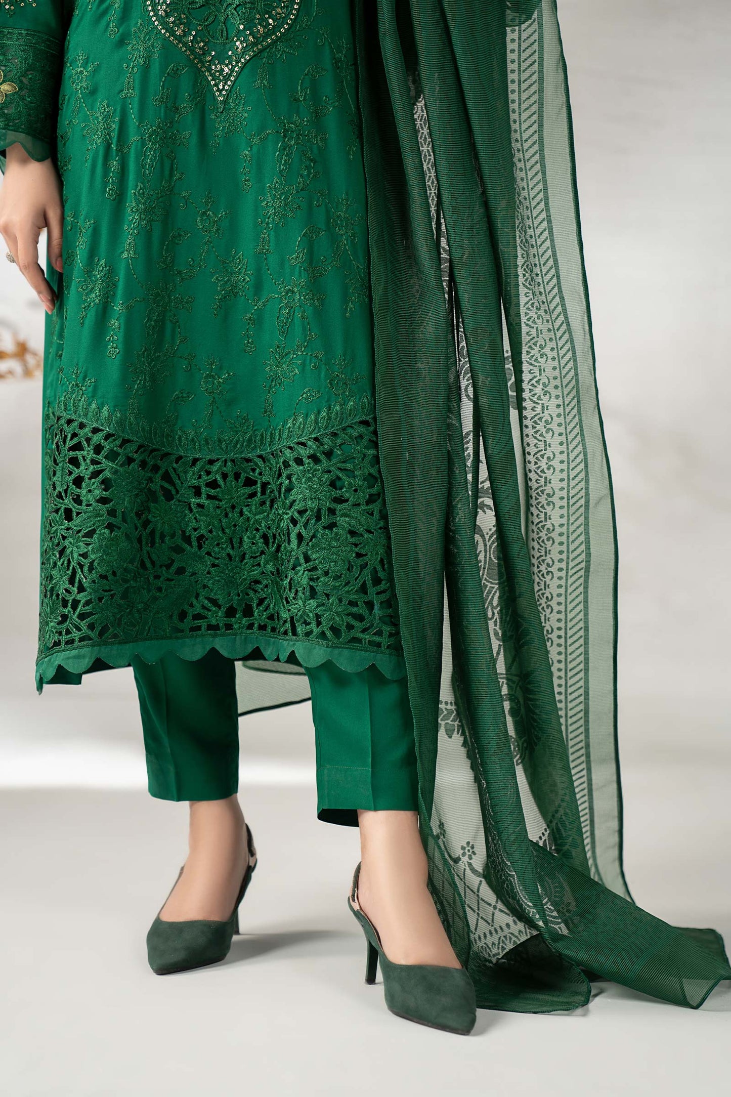 DW-W25-74-Green | Luxury Pret | MARIA.B