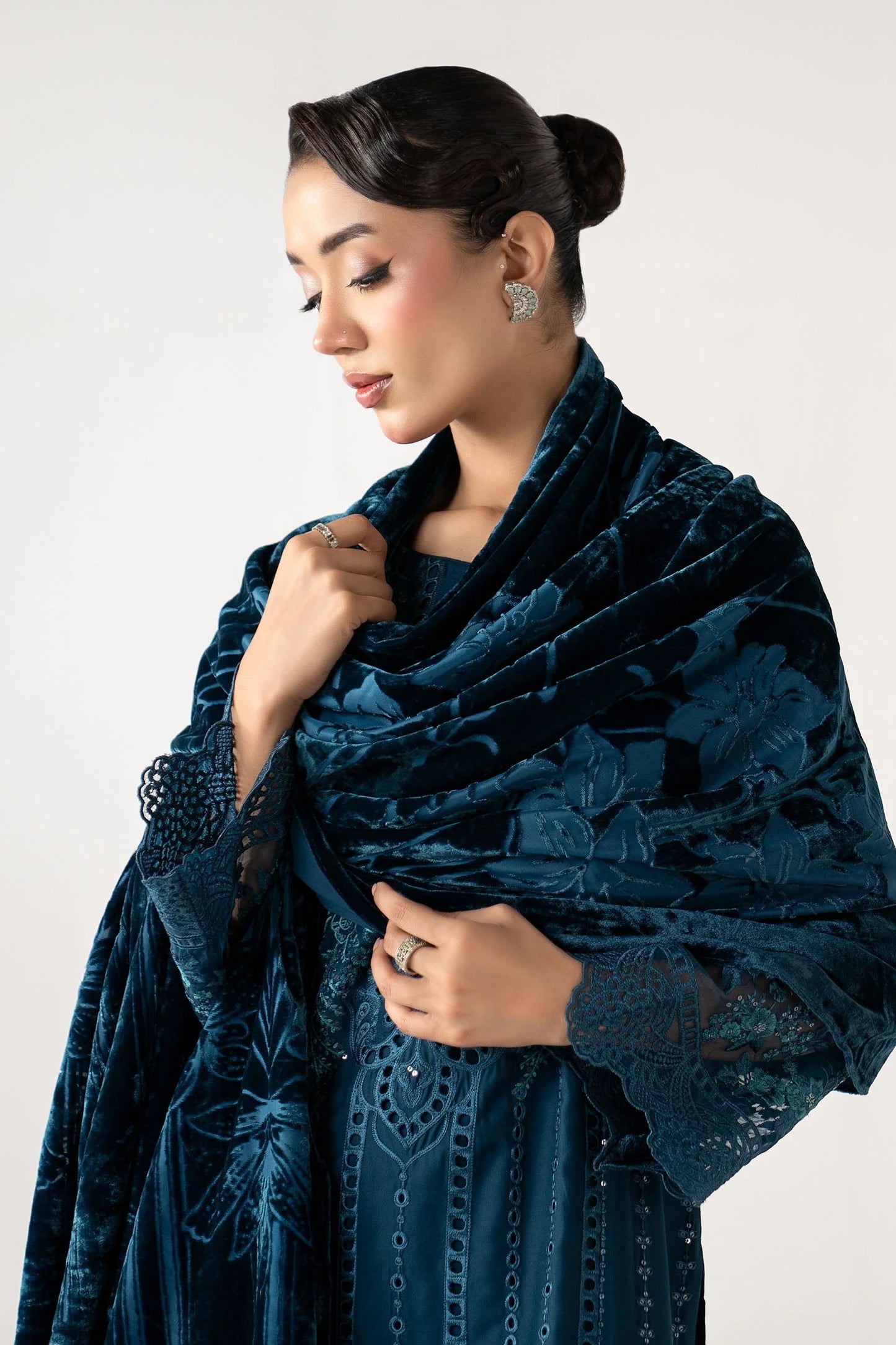 DW-W25-24-Teal | Luxury Pret | MARIA.B