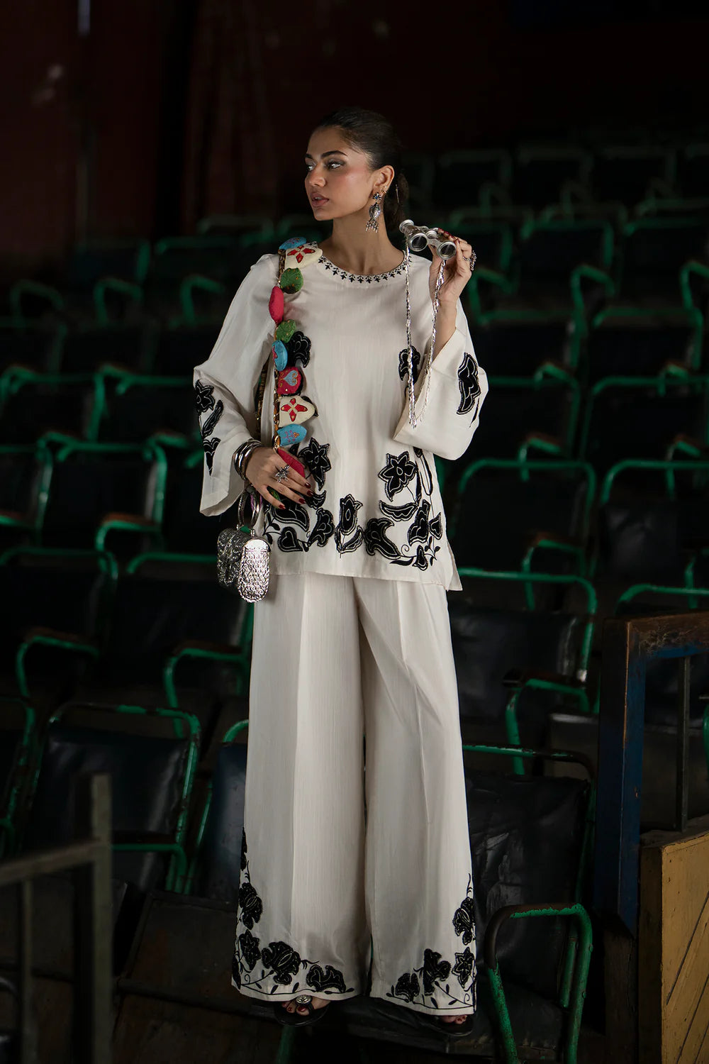 OFF WHITE | E0610/119/002 | Boho Look Book | Ethnc