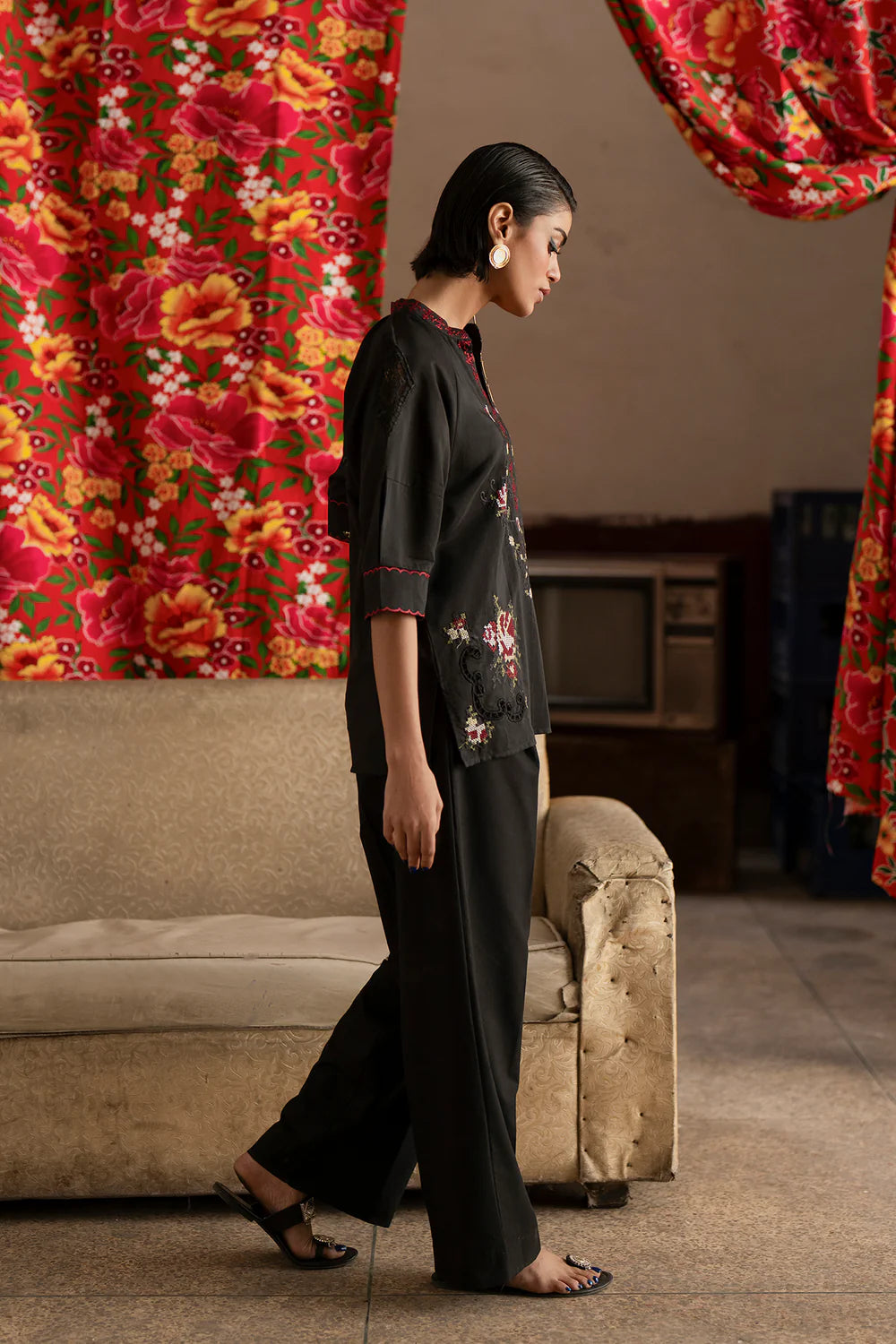 JET BLACK | E0611/119/902 | Boho Look Book | Ethnc