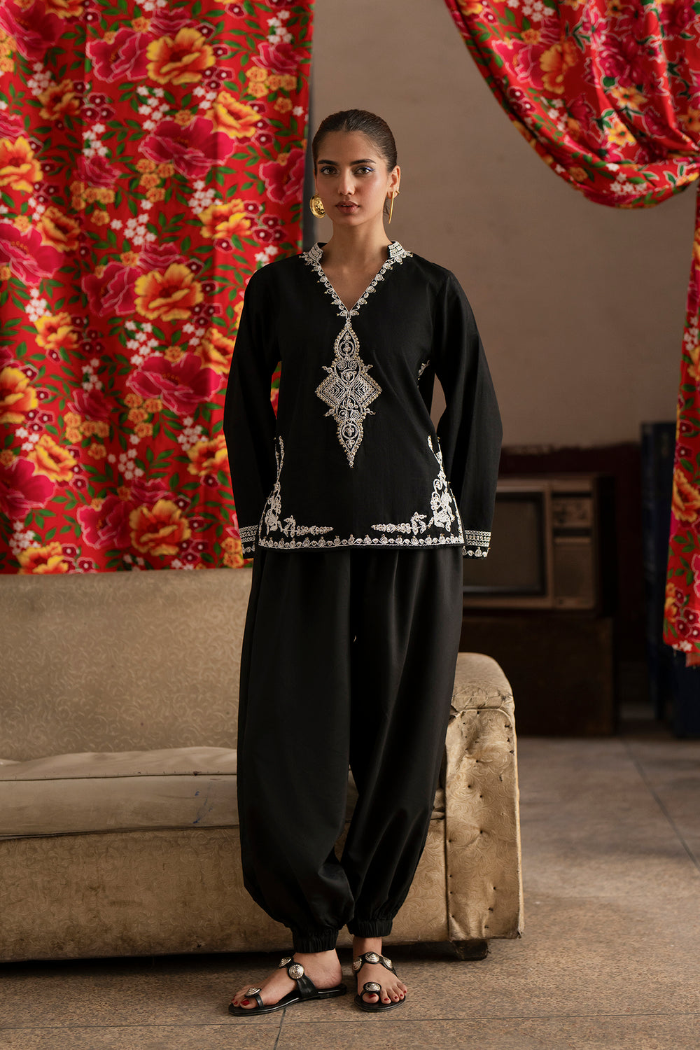 BLACK | E0629/119/901 | Boho Look Book | Ethnc