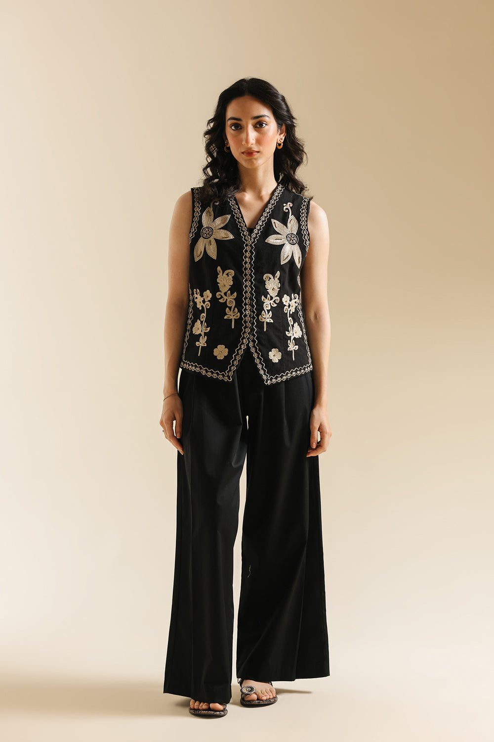 JET BLACK | E0644/119/902 | Boho Look Book | Ethnc