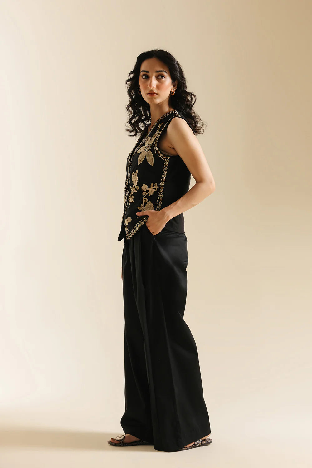 JET BLACK | E0644/119/902 | Boho Look Book | Ethnc