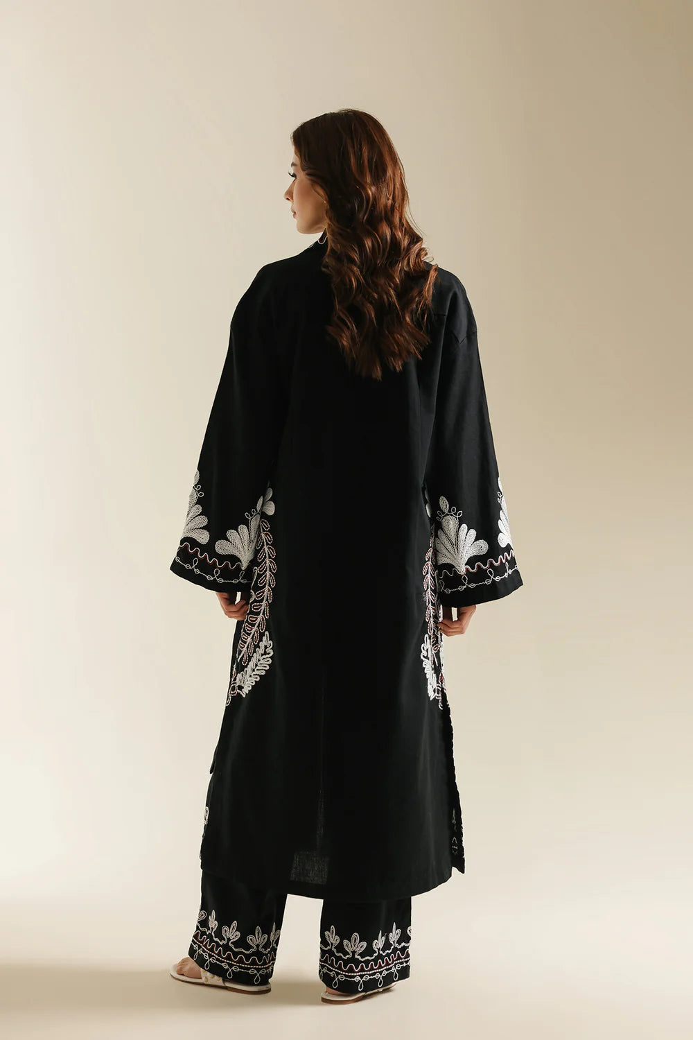 JET BLACK | E0647/119/902 | Boho Look Book | Ethnc