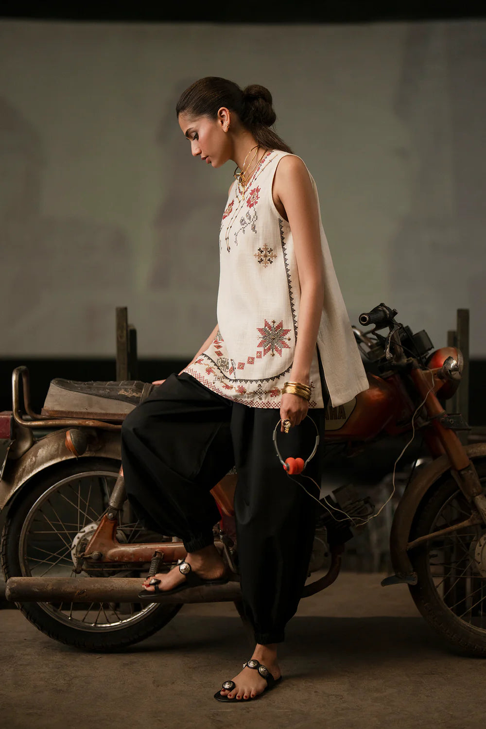 OFF WHITE | E0651/119/002 | Boho Look Book | Ethnc