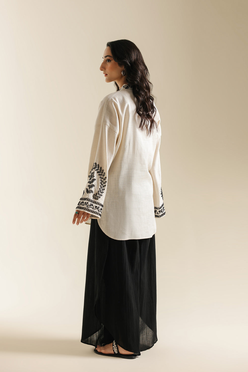 OFF WHITE | E0652/119/002 | Boho Look Book | Ethnc