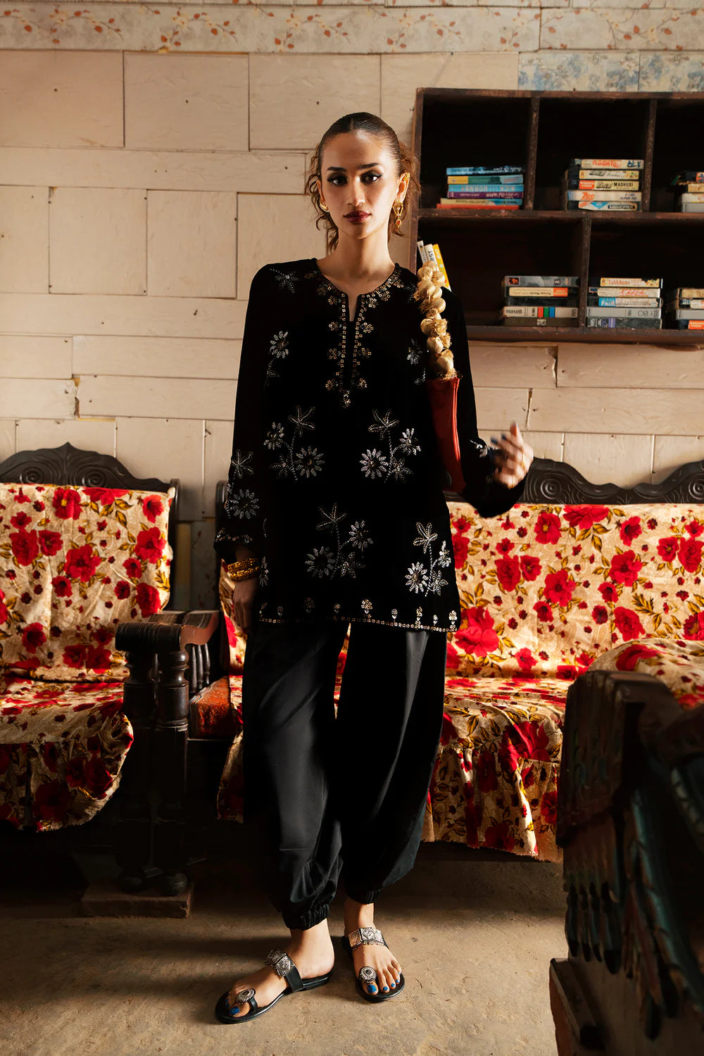 JET BLACK | E0664/119/902 | Boho Look Book | Ethnc