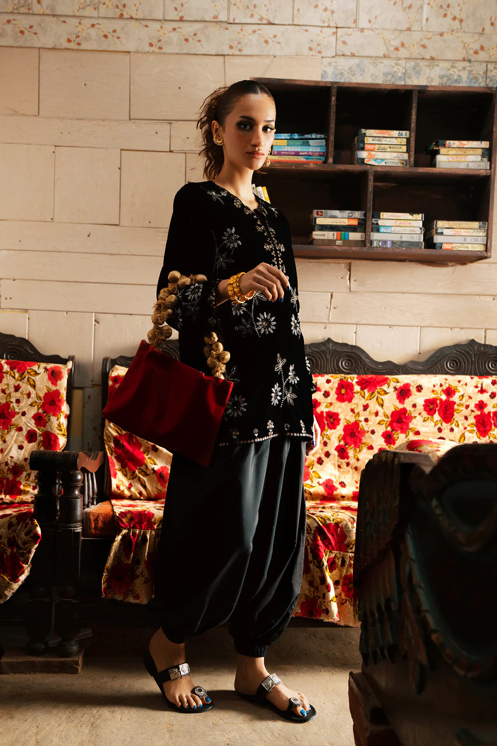 JET BLACK | E0664/119/902 | Boho Look Book | Ethnc