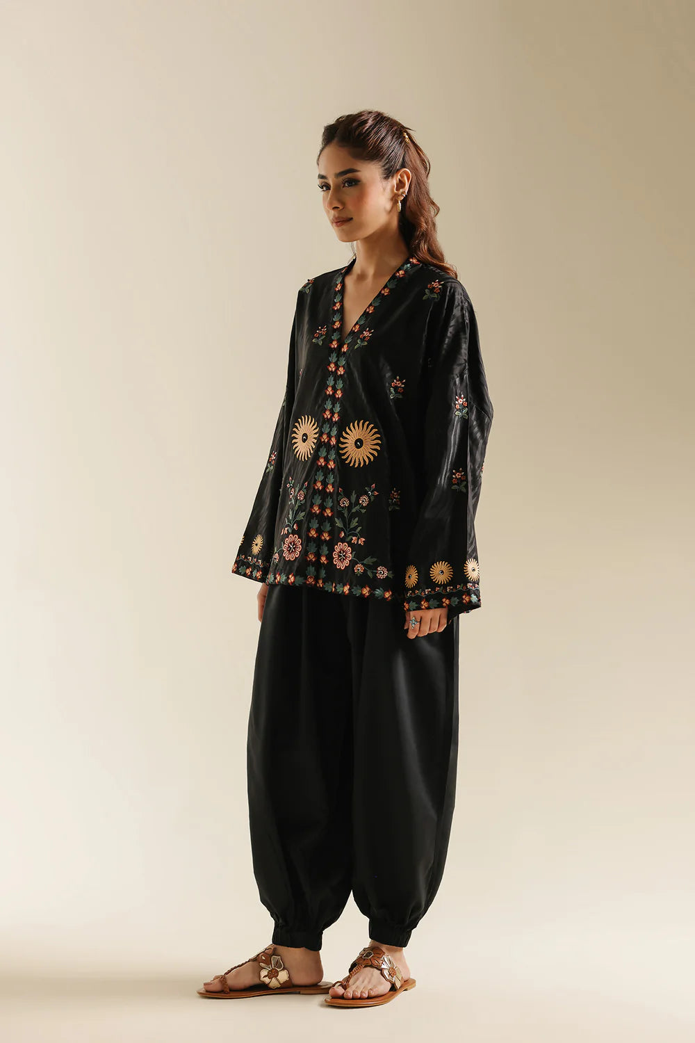 BLACK | E0712/119/901 | Boho Look Book | Ethnc