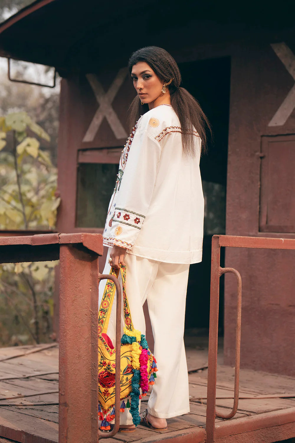 OFF WHITE | E0713/119/002 | Boho Look Book | Ethnc