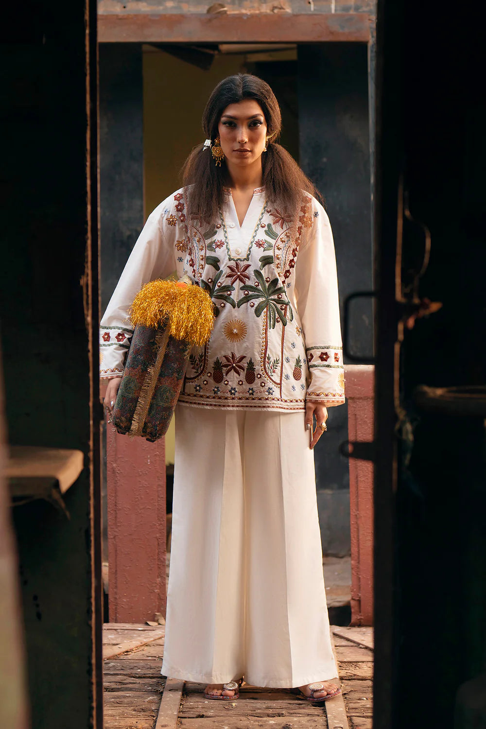 OFF WHITE | E0713/119/002 | Boho Look Book | Ethnc