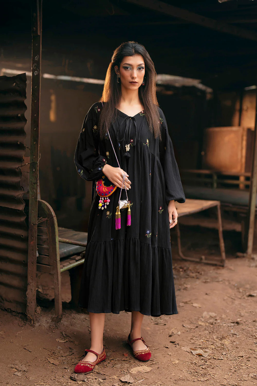 JET BLACK | E0716/119/902 | Boho Look Book | Ethnc