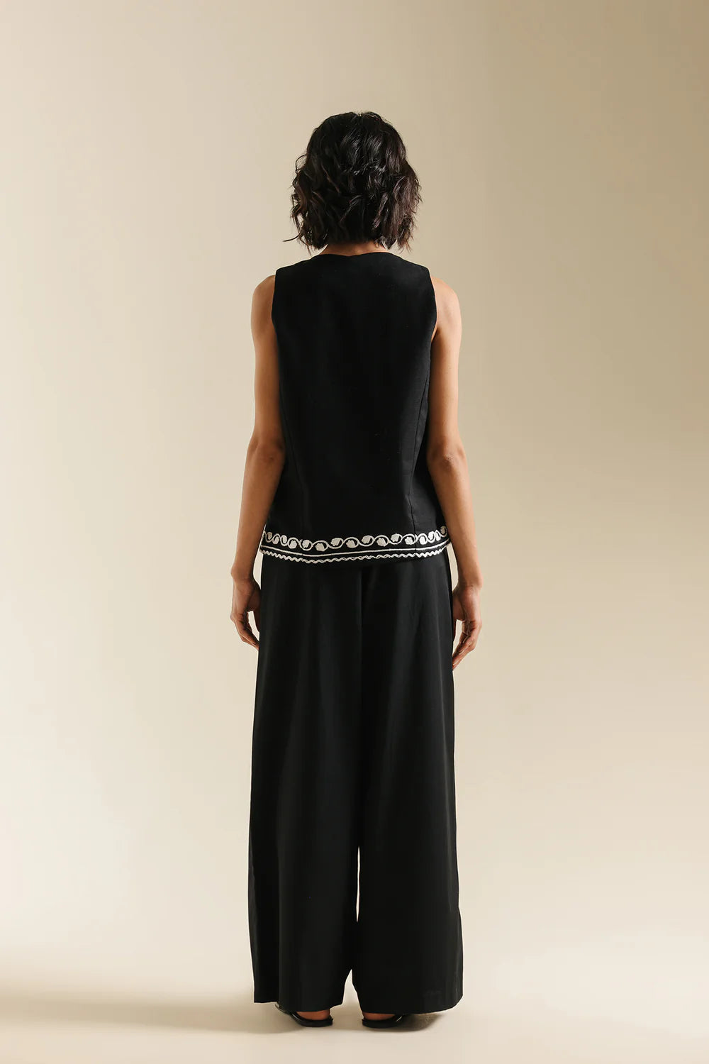 JET BLACK | E0735/119/902 | Boho Look Book | Ethnc