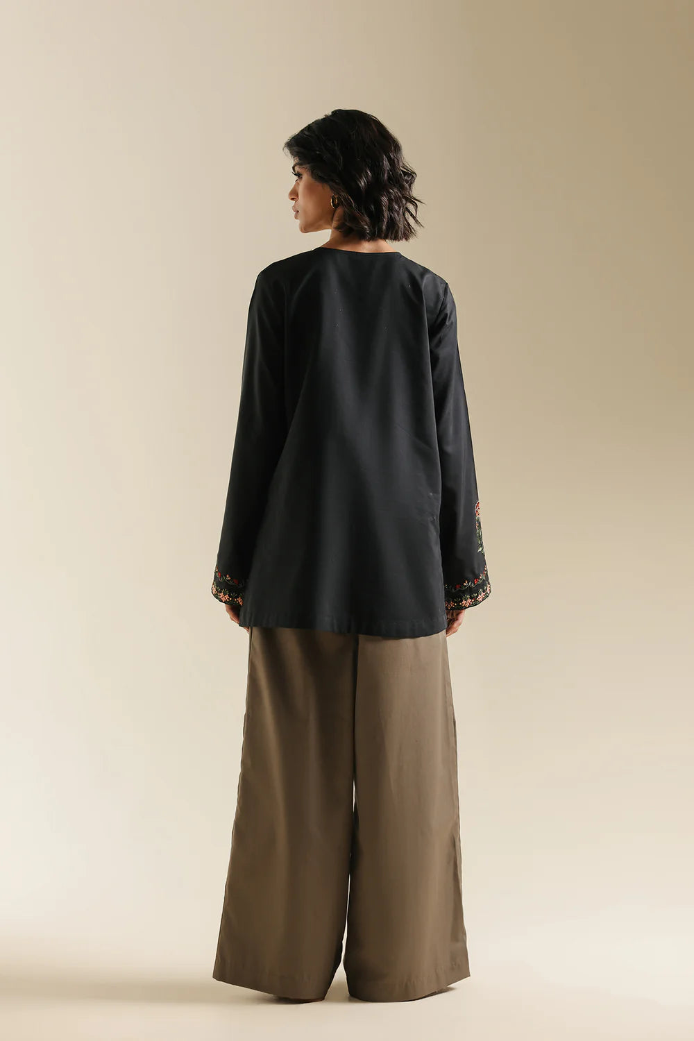 JET BLACK | E0736/119/902 | Boho Look Book | Ethnc