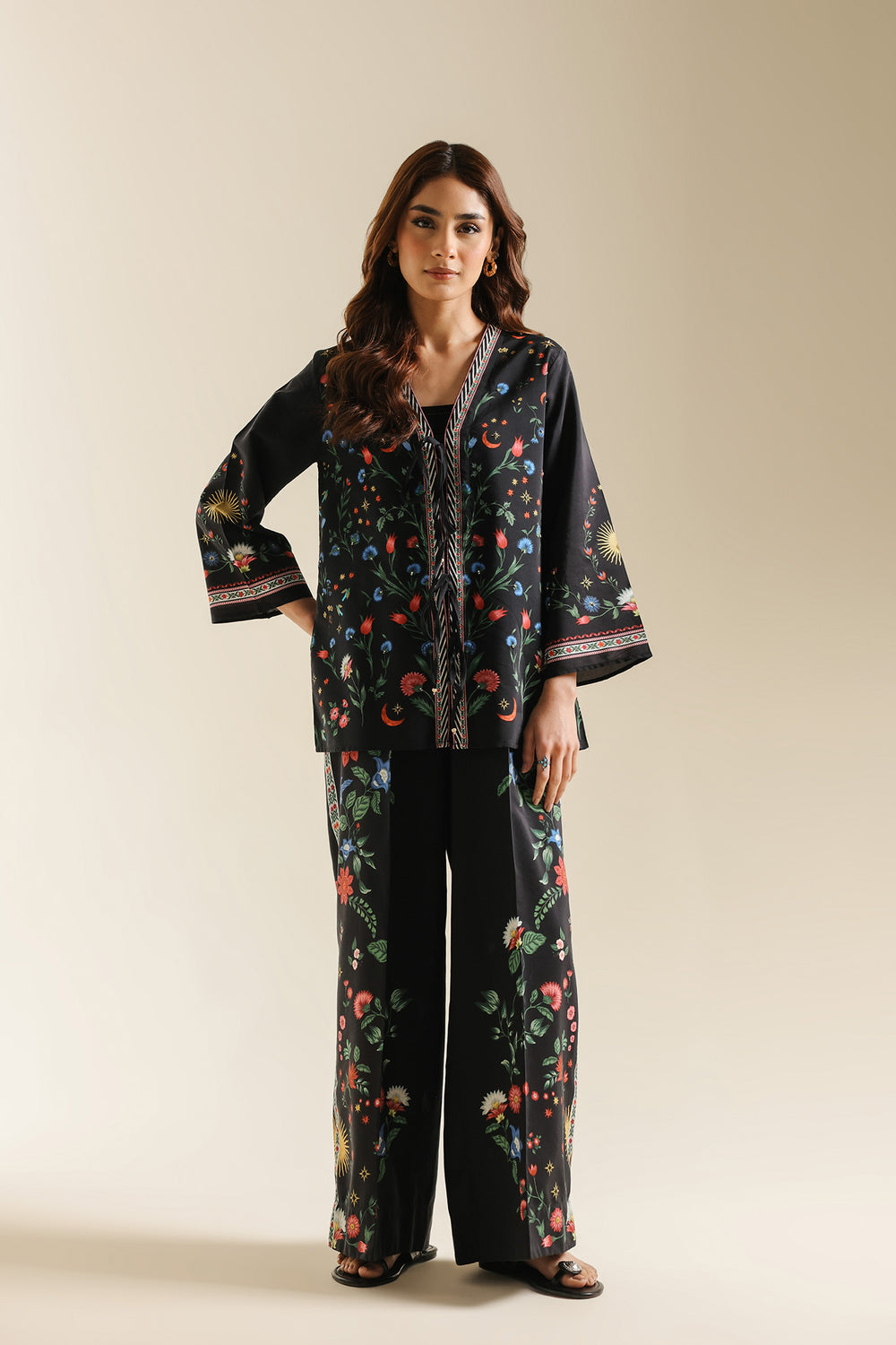 JET BLACK | E0774/119/902 | Boho Look Book | Ethnc