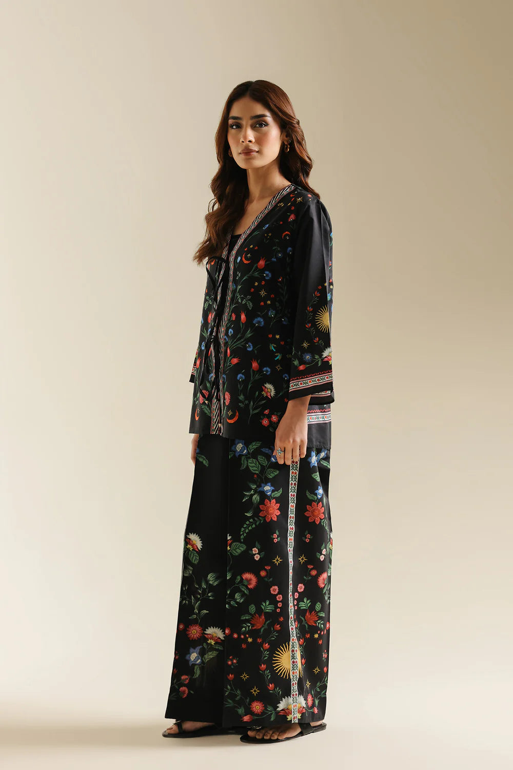 JET BLACK | E0774/119/902 | Boho Look Book | Ethnc