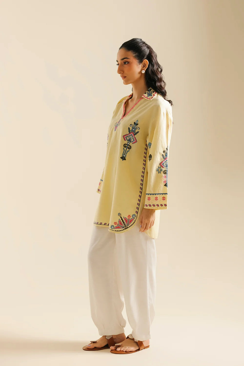 WHITE | E0836-119-001 | BOHO NEW LOOKBOOK | Ethnc