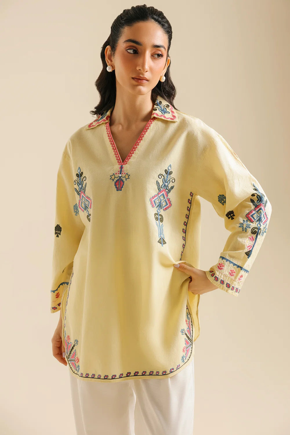 WHITE | E0836-119-001 | BOHO NEW LOOKBOOK | Ethnc