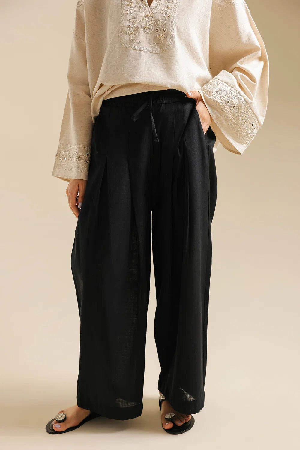 JET BLACK | E0837-119-902 | BOHO NEW LOOKBOOK | Ethnc