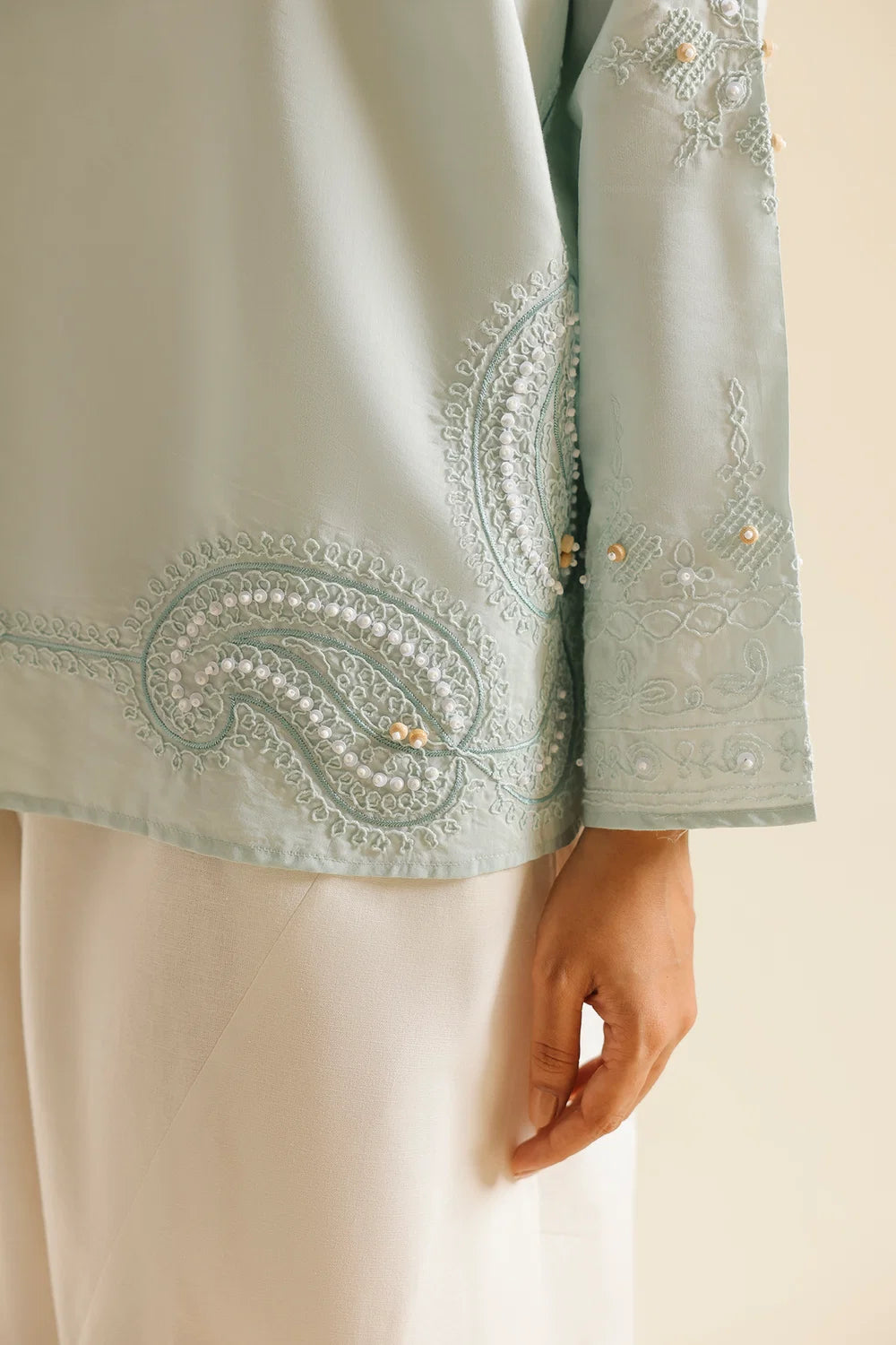 PASTEL GREEN | E0870-119-722 | BOHO NEW LOOKBOOK | Ethnc