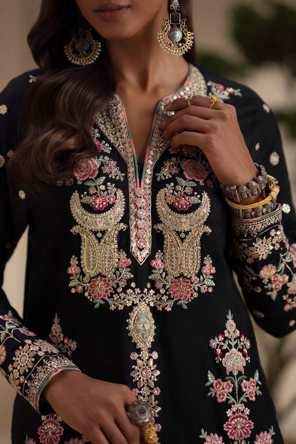 JET BLACK | E0900/104/902 | Winter '25 | Ethnc