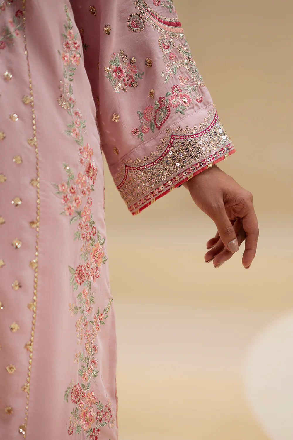 ICE PINK | E0909/104/427 | Winter '25 | Ethnc