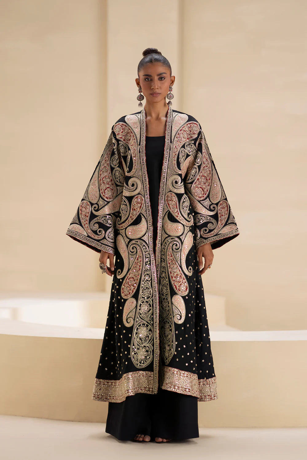 JET BLACK | E0937/104/902 | Winter Collection '25 | Ethnc