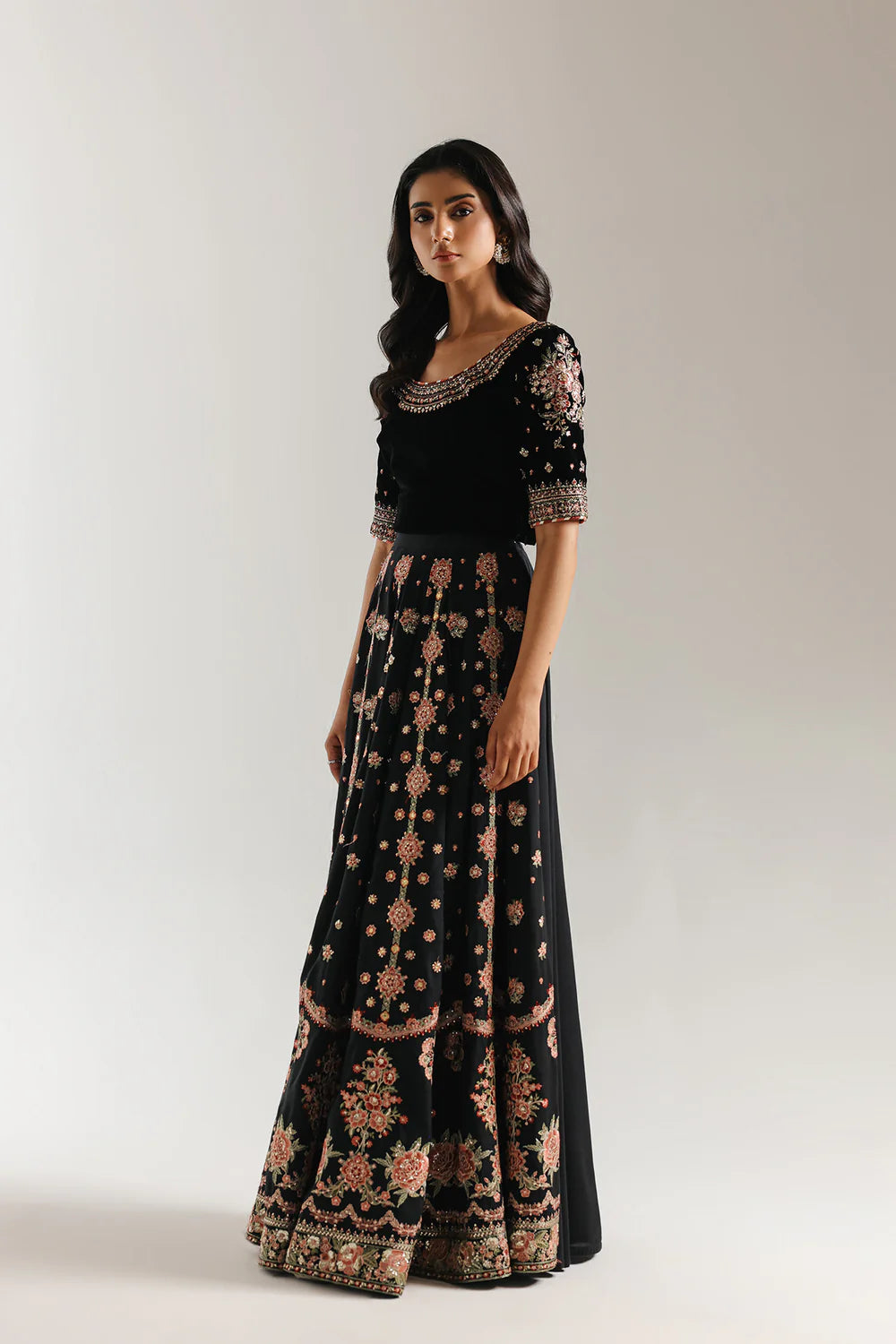 JET BLACK | E0963/104/902 | Luxe | Ethnc
