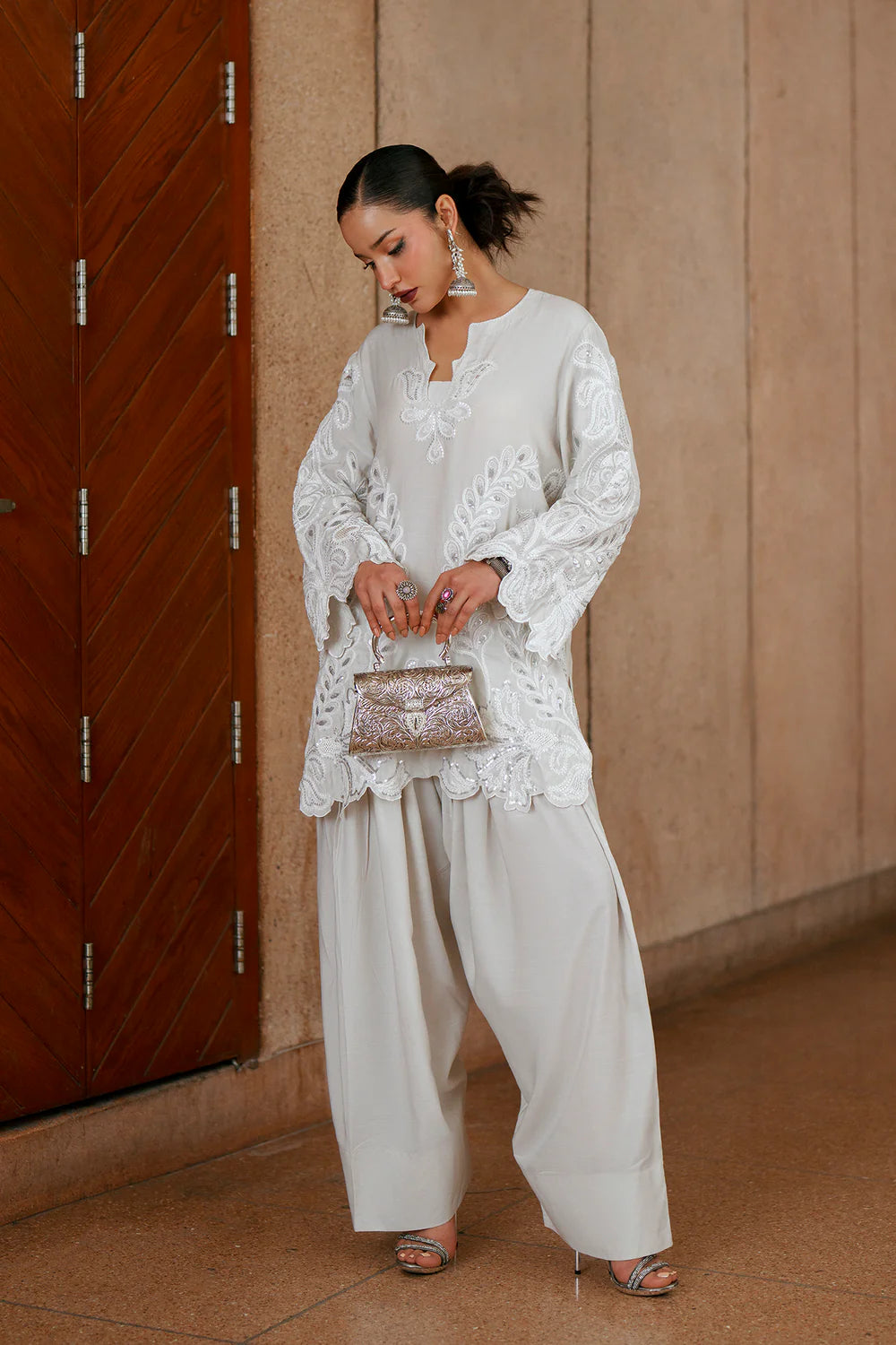 OFF WHITE | E1004/104/002 | Luxe | Ethnc