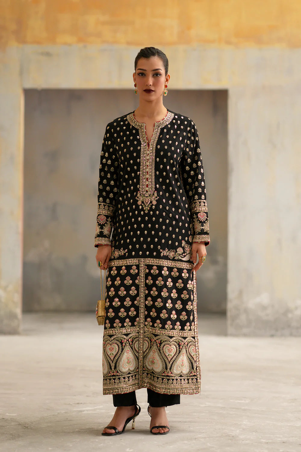 BLACK | E1010/104/901 | Boutique collection SS' 26 Drop 2 | Ethnc