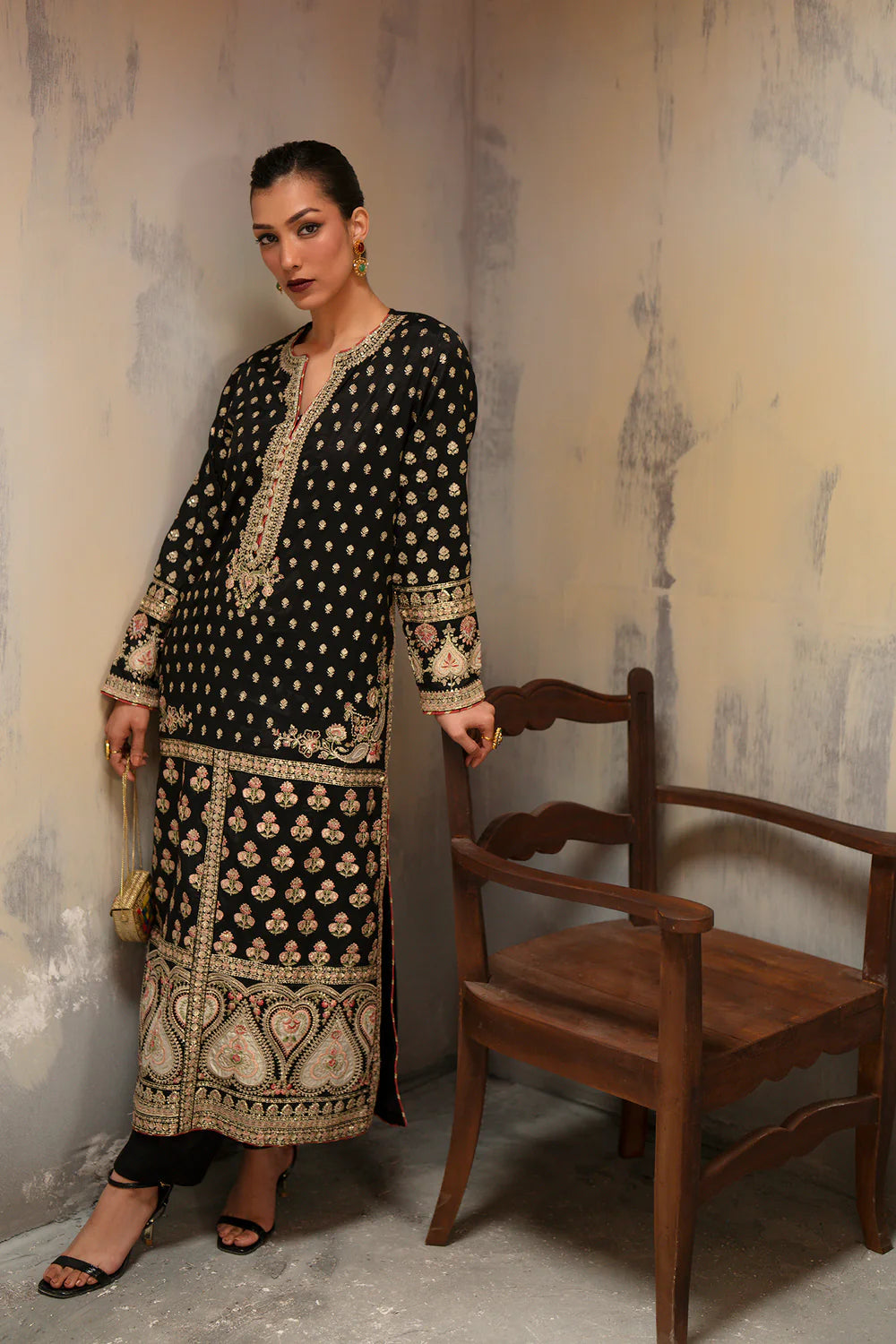 BLACK | E1010/104/901 | Boutique collection SS' 26 Drop 2 | Ethnc