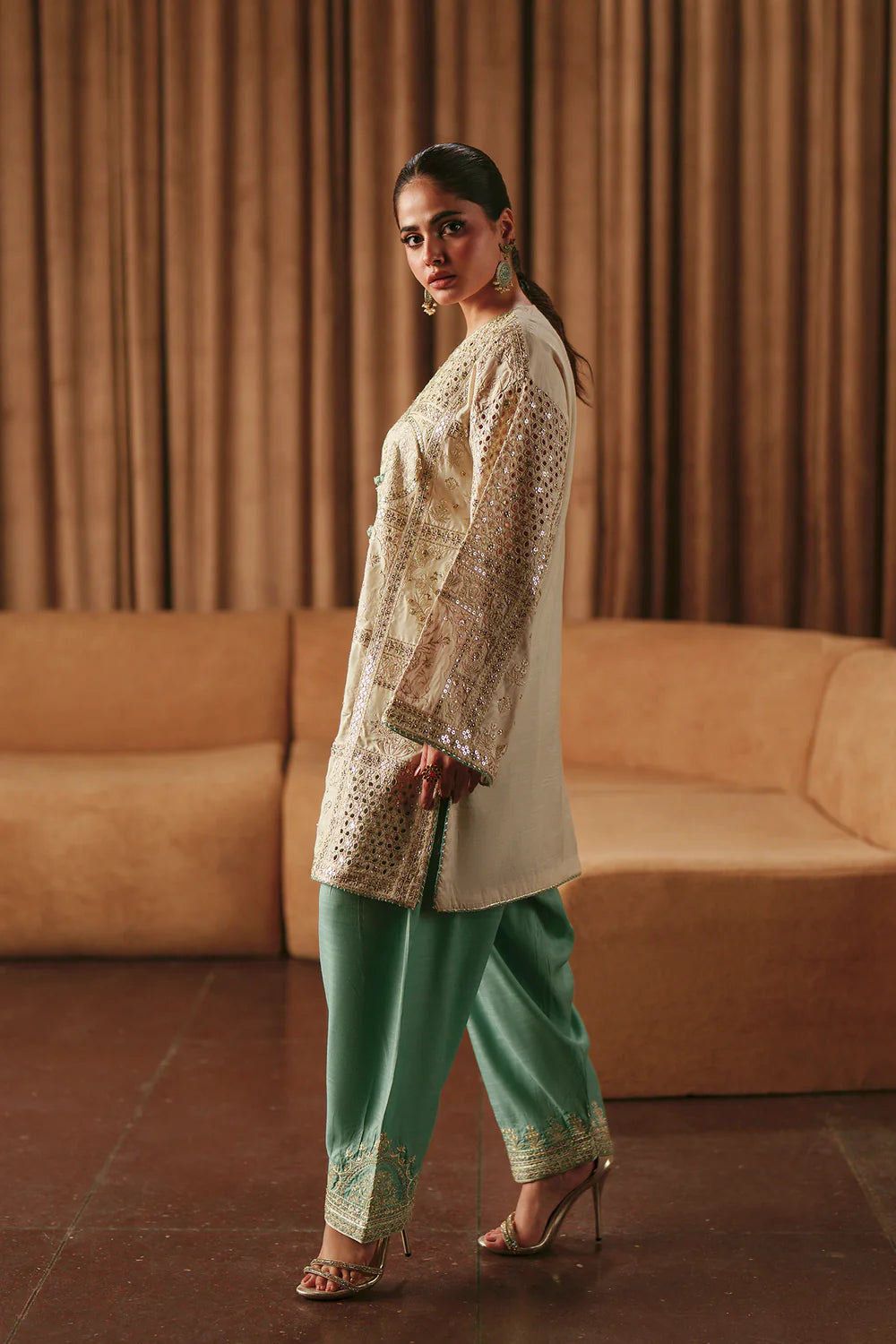 OFF WHITE | E1013/104/002 | Boutique Collection SS '26 Drop I | Ethnc