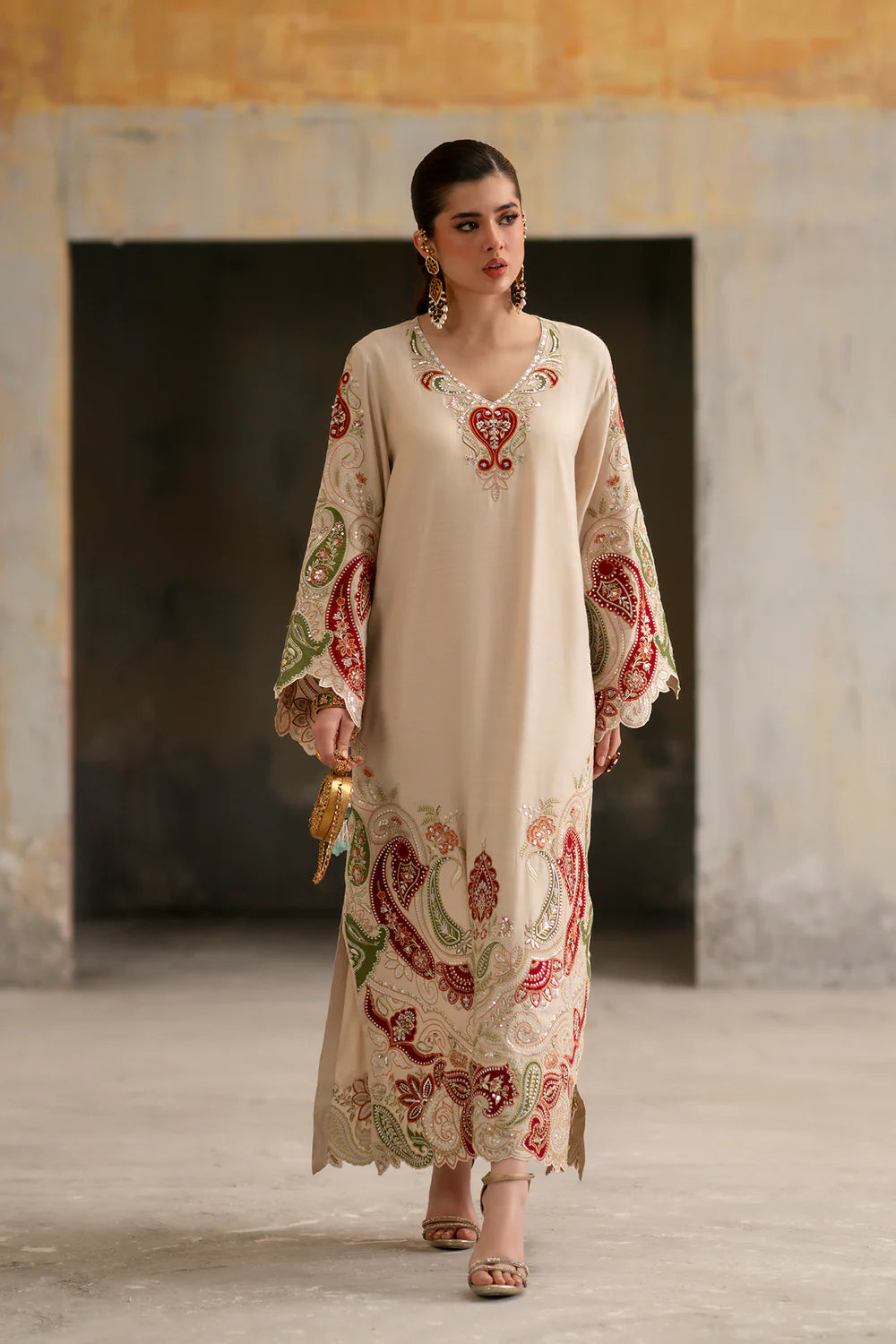 ANTIQUE WHITE | E1054/104/006 | Boutique collection SS' 26 Drop 2 | Ethnc