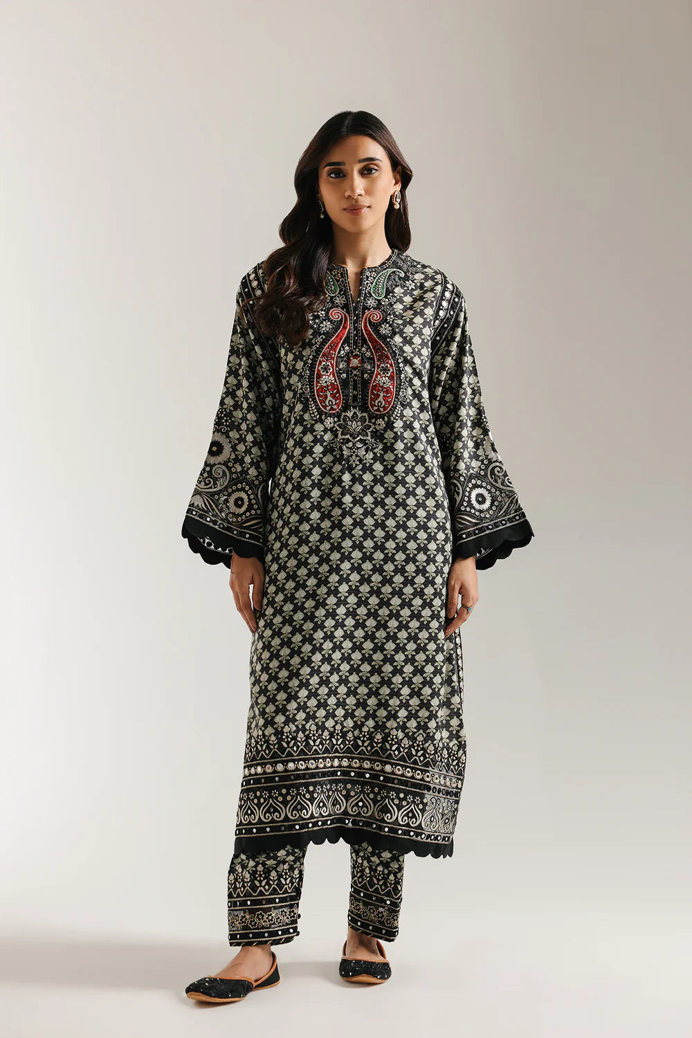 JET BLACK | E3451/103/902 | ROZANA | Ethnc