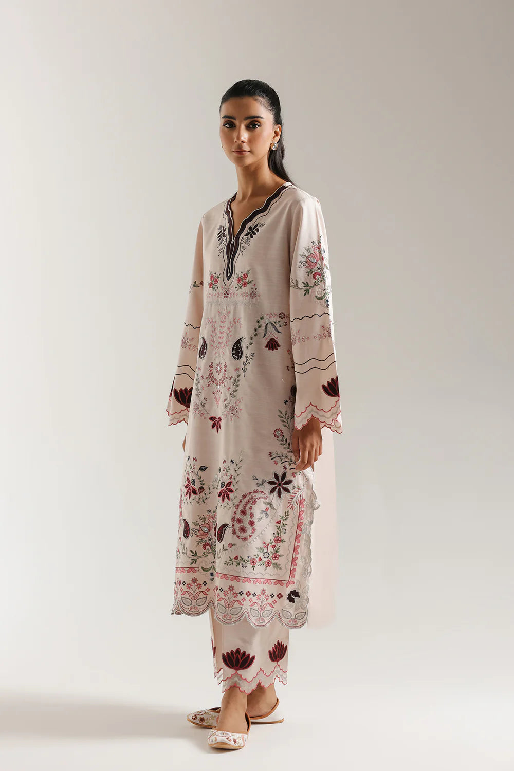 PALE CORAL | E3602/103/329 | Rozana collection 25' - Drop 03 | Ethnc