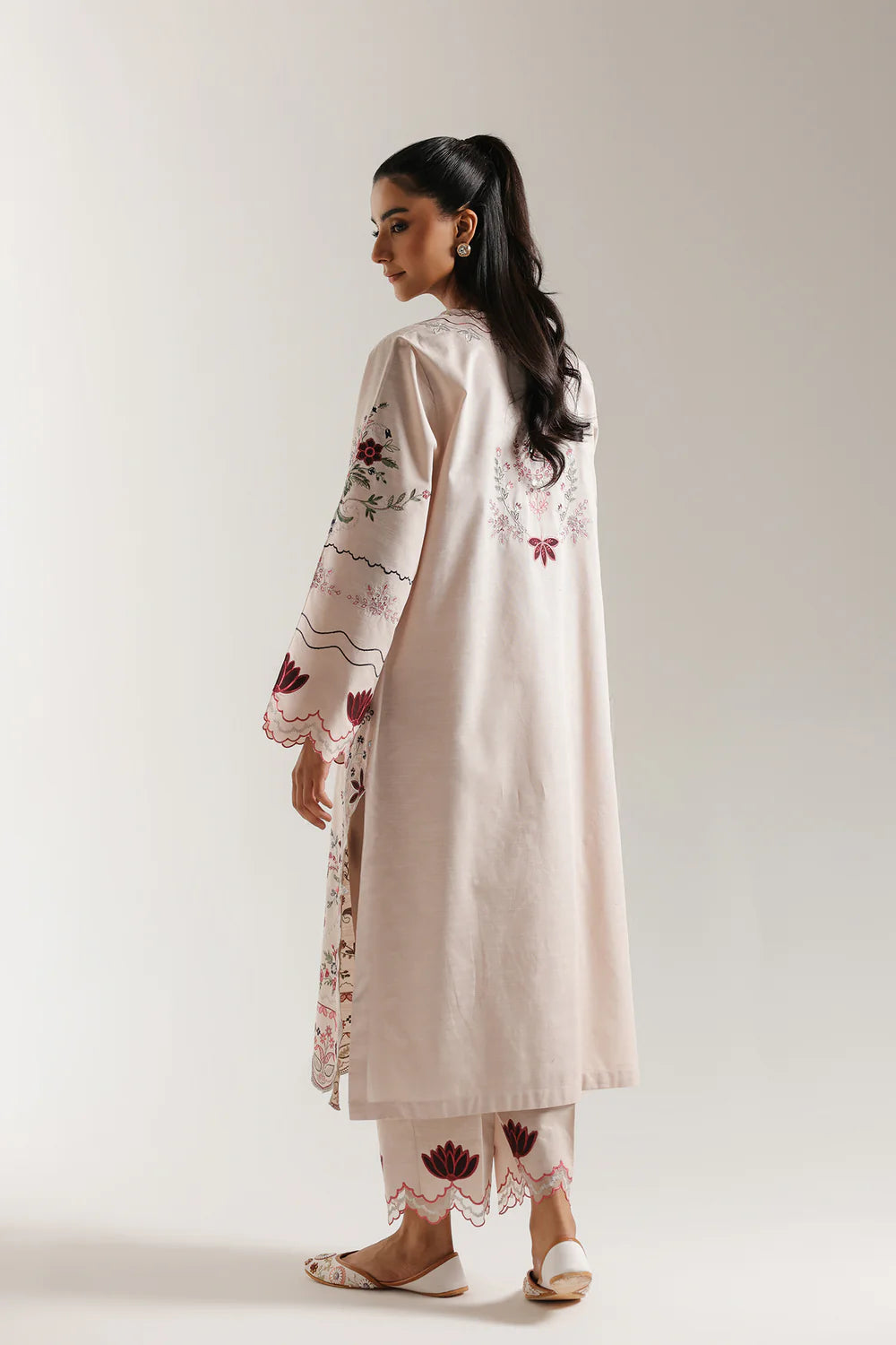 PALE CORAL | E3602/103/329 | Rozana collection 25' - Drop 03 | Ethnc