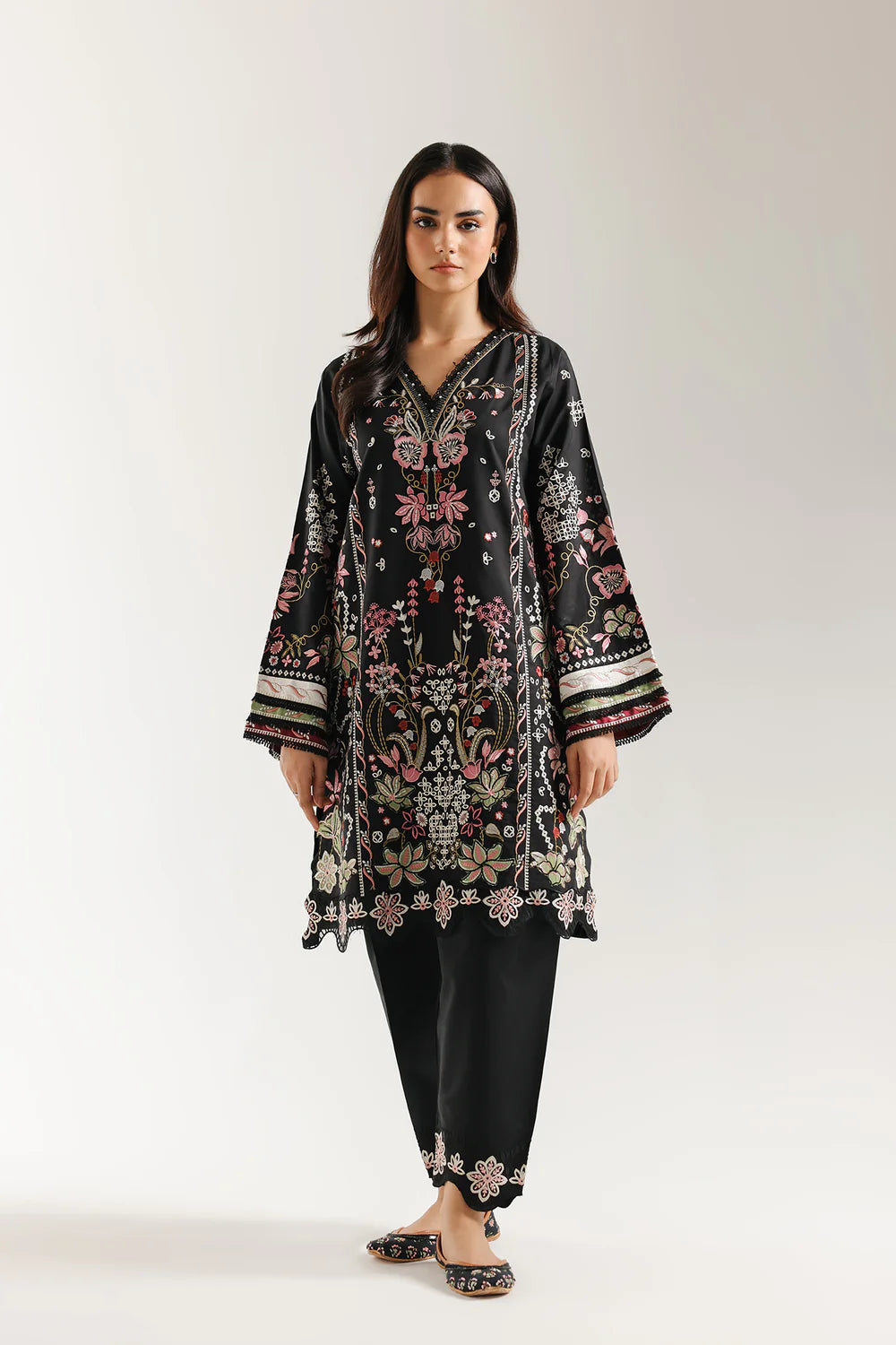 JET BLACK | E3616/103/902 | ROZANA | Ethnc