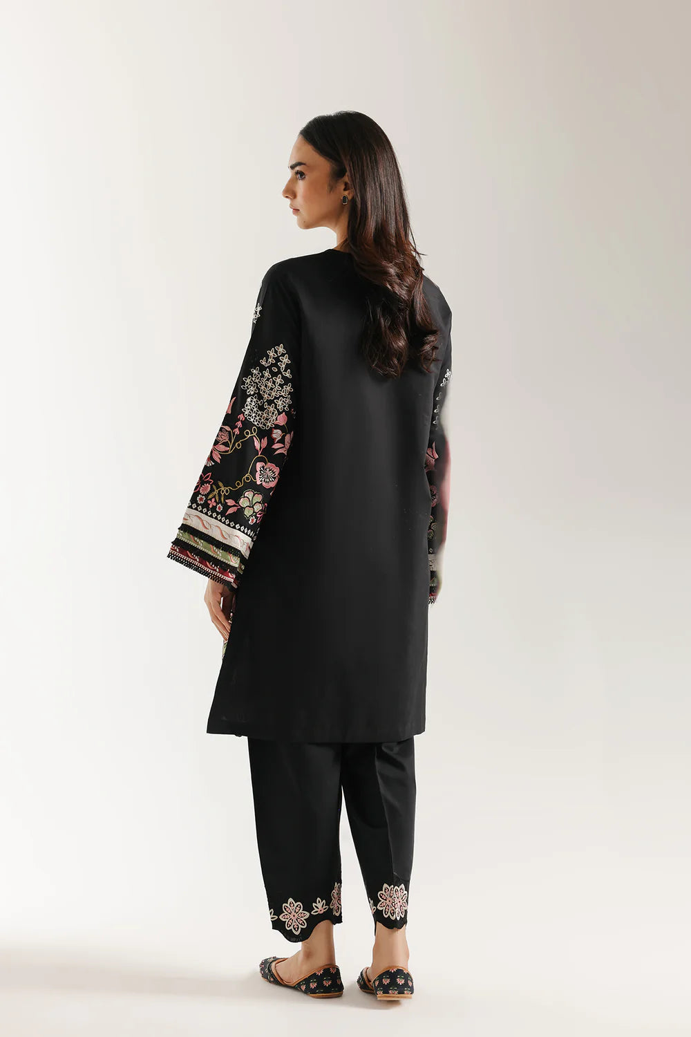 JET BLACK | E3616/103/902 | ROZANA | Ethnc