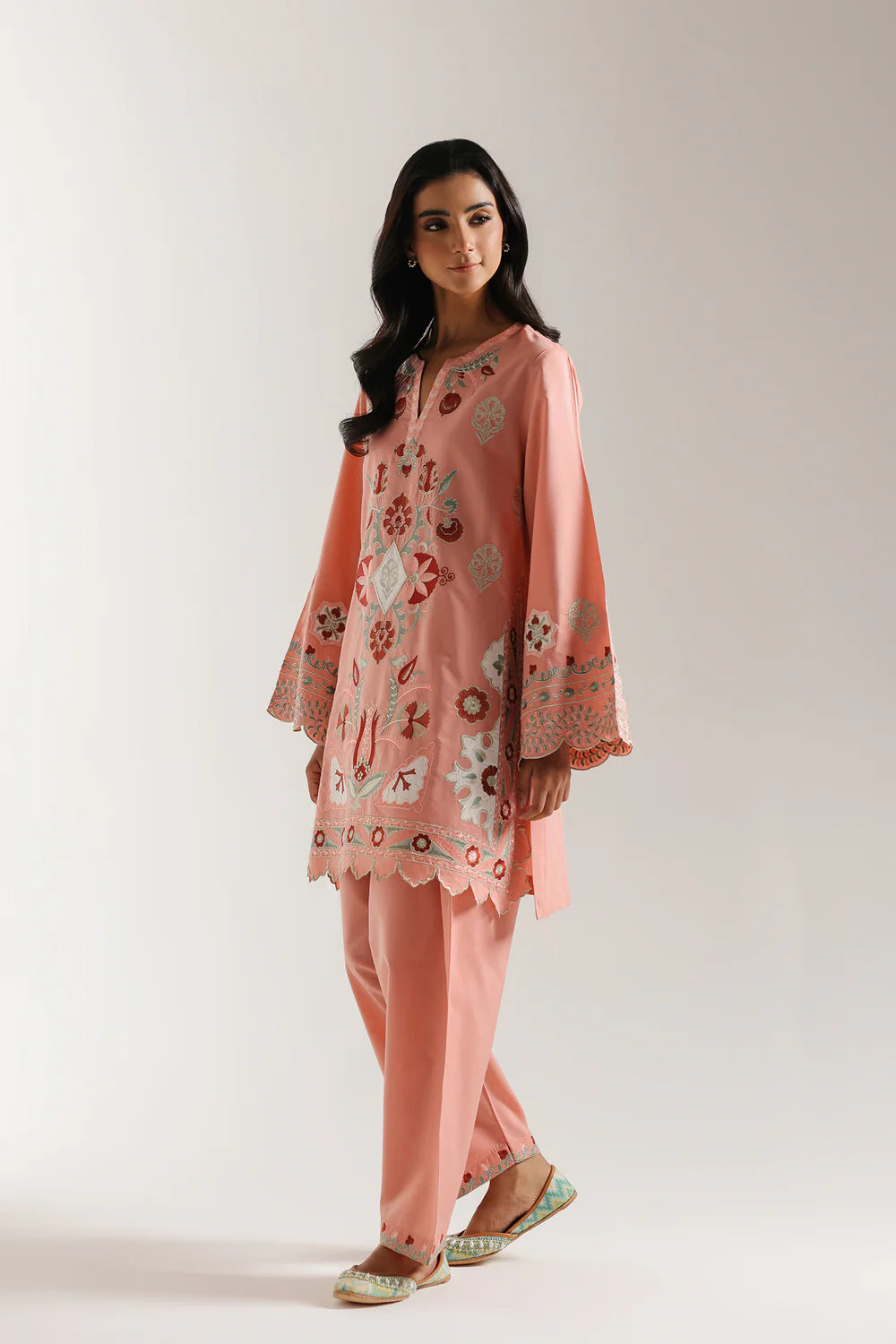 BABY CORAL | E3796/103/313 | Rozana collection 25' - Drop 03 | Ethnc