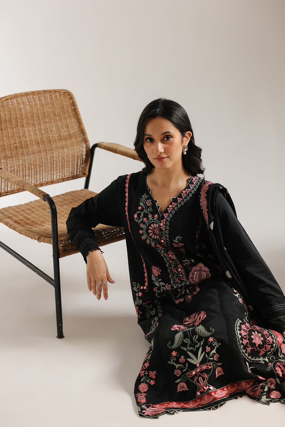 JET BLACK | E4168/103/902 | Rozana Collection SS '26 Drop 3 | Ethnc