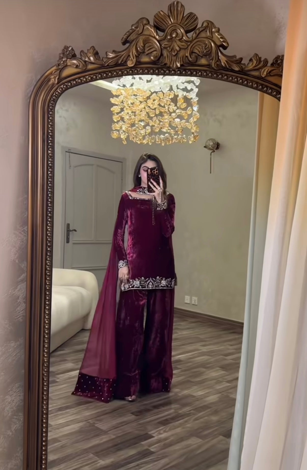 VELVET | SILHOUETTE BY AW