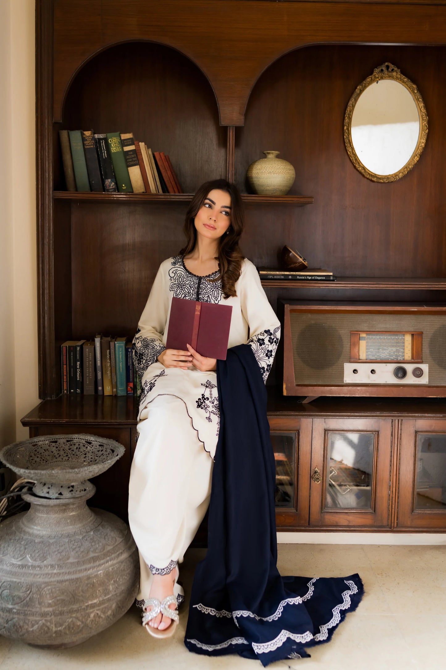 Lira | Shanzay Anooshay