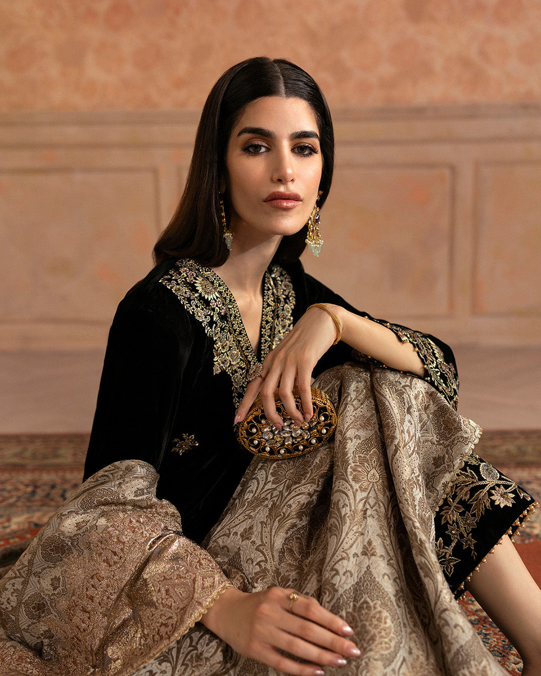 Vita | Faiza Saqlain