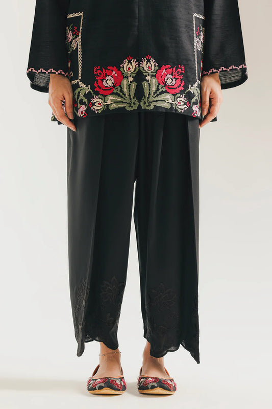 JET BLACK | E7649/102/902 | Women Casual SS '26 Drop 3 | Ethnc