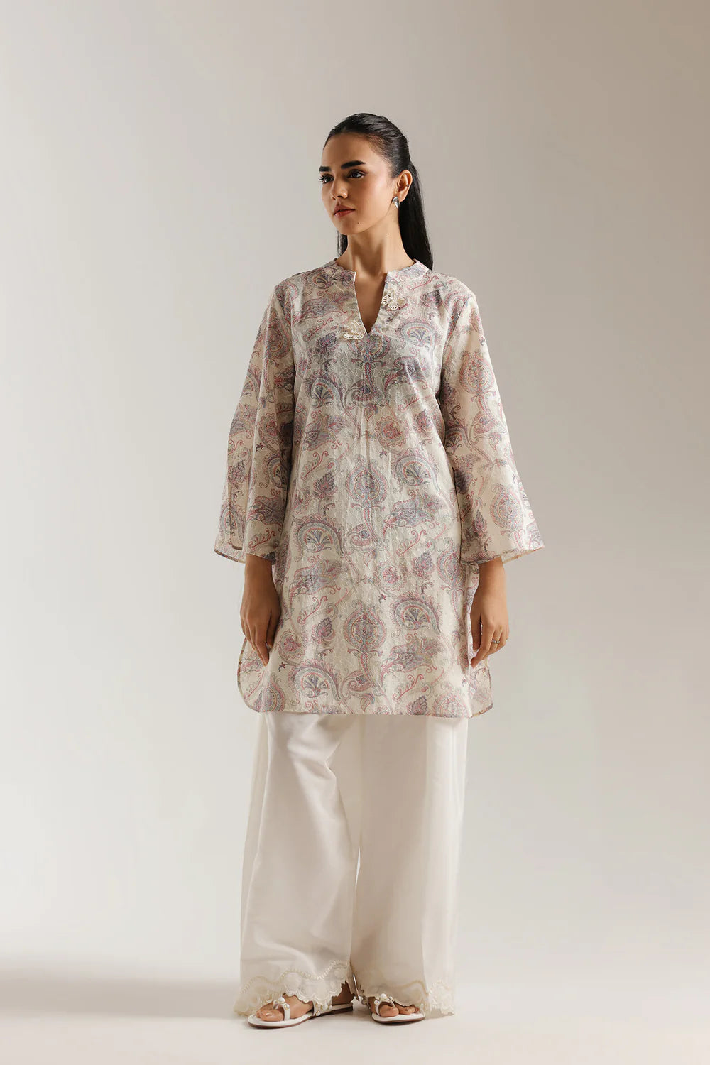 OFF WHITE | E7676/102/002 | Women Casual SS '26 Drop 3 | Ethnc