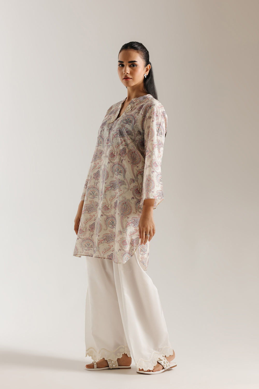 OFF WHITE | E7676/102/002 | Women Casual SS '26 Drop 3 | Ethnc