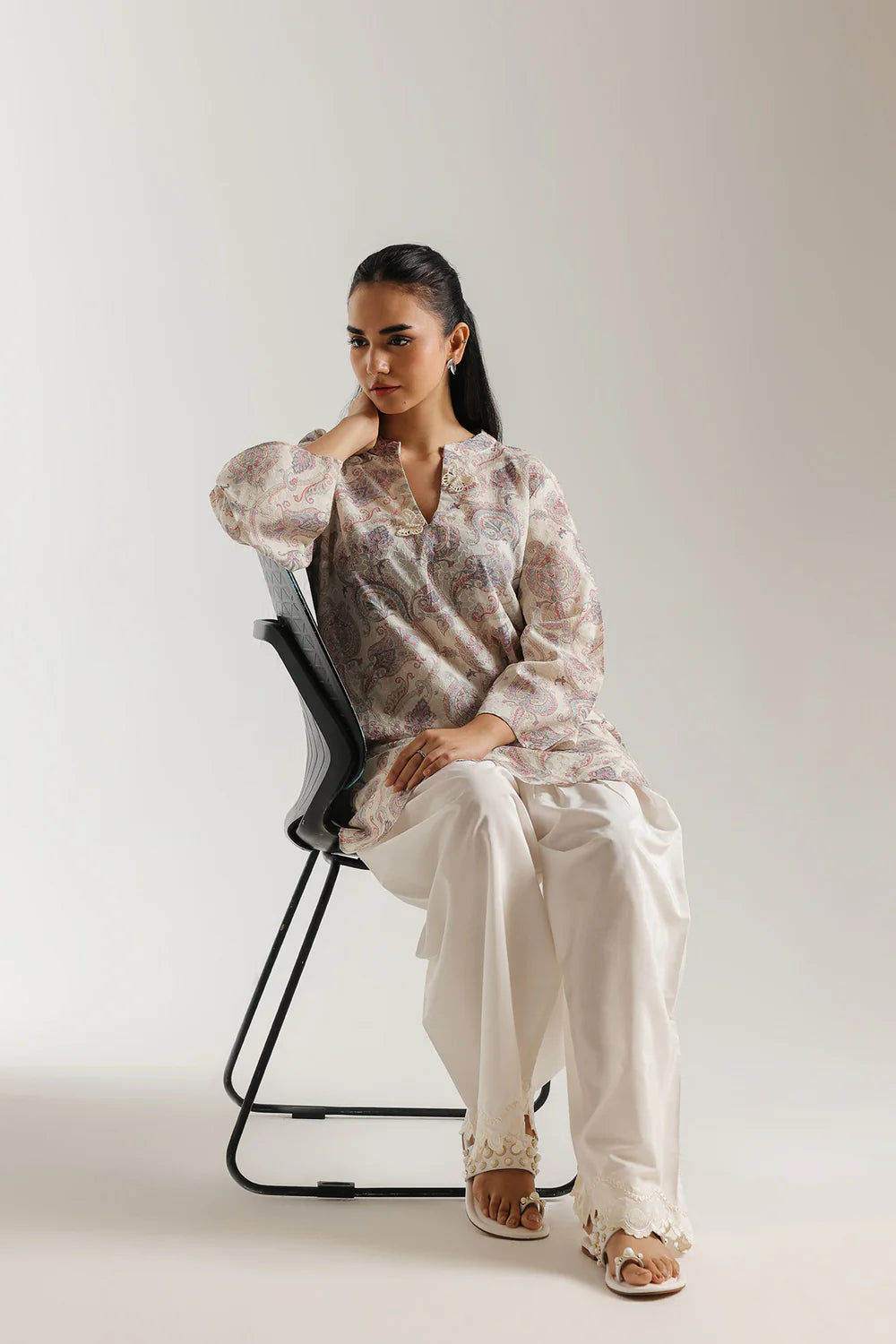 OFF WHITE | E7676/102/002 | Women Casual SS '26 Drop 3 | Ethnc