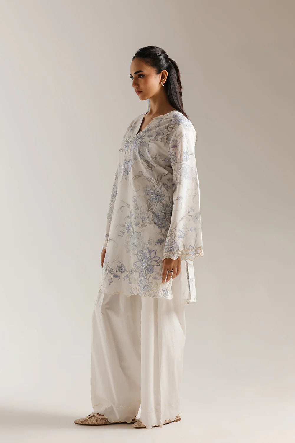 WHITE | E7682/102/001 | Women Casual SS '26 Drop 3 | Ethnc