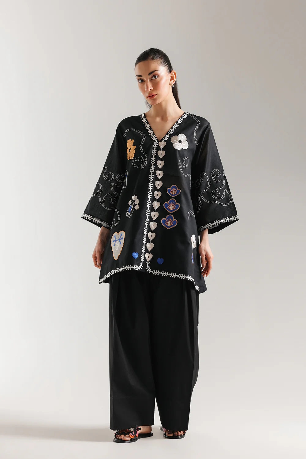 BLACK | E7699/102/901 | Women Casual SS '26 Drop 3 | Ethnc