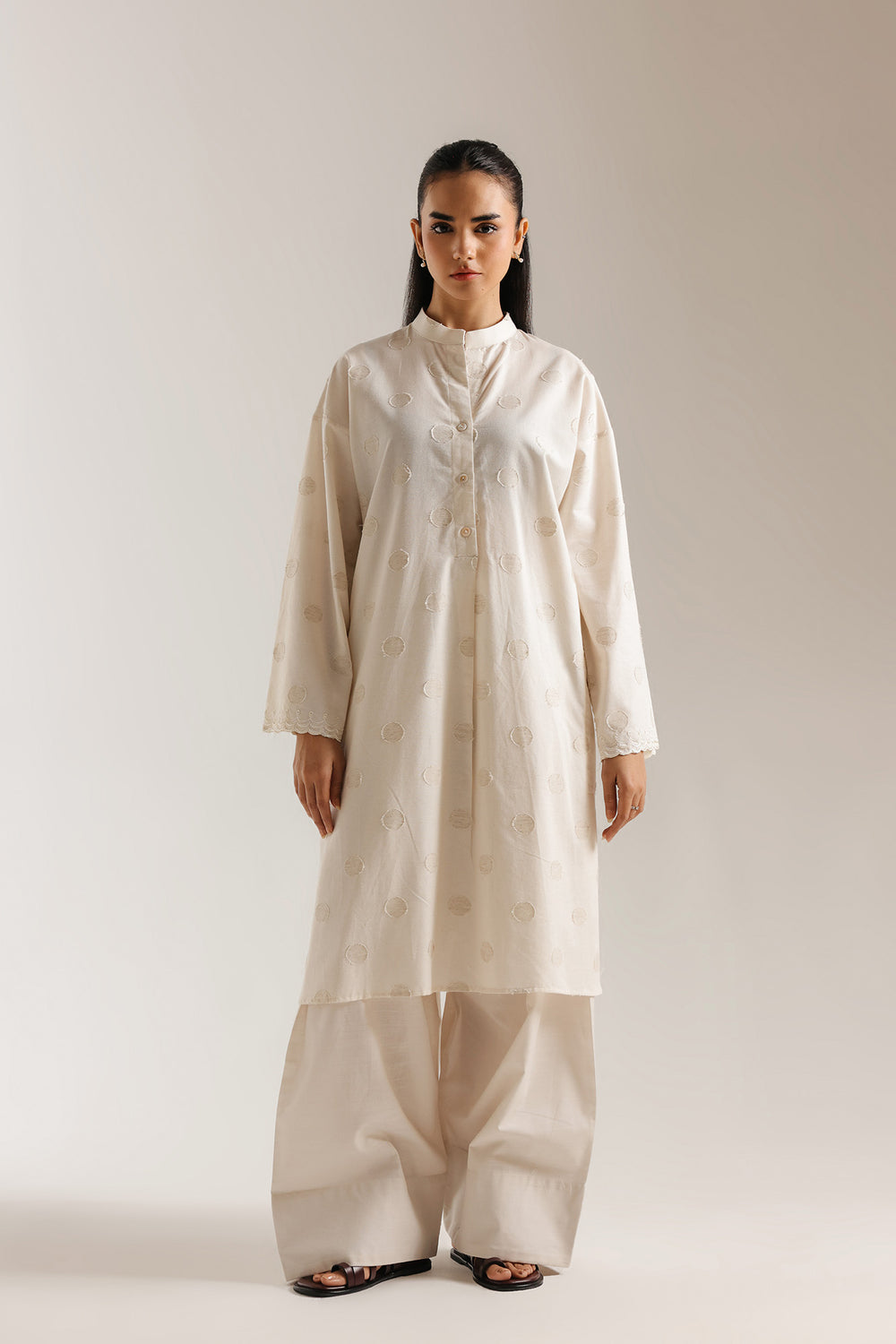 OFF WHITE | E7734/102/002 | Women Casual SS '26 Drop 3 | Ethnc